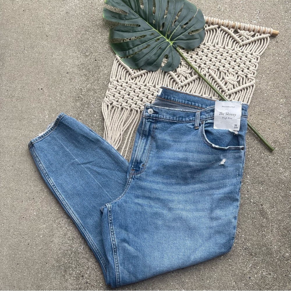 New Plus Size Abercrombie Distressed High Rise Skinny Jeans Size 36 / 22